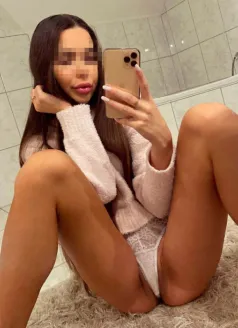  Мэри, 22, 